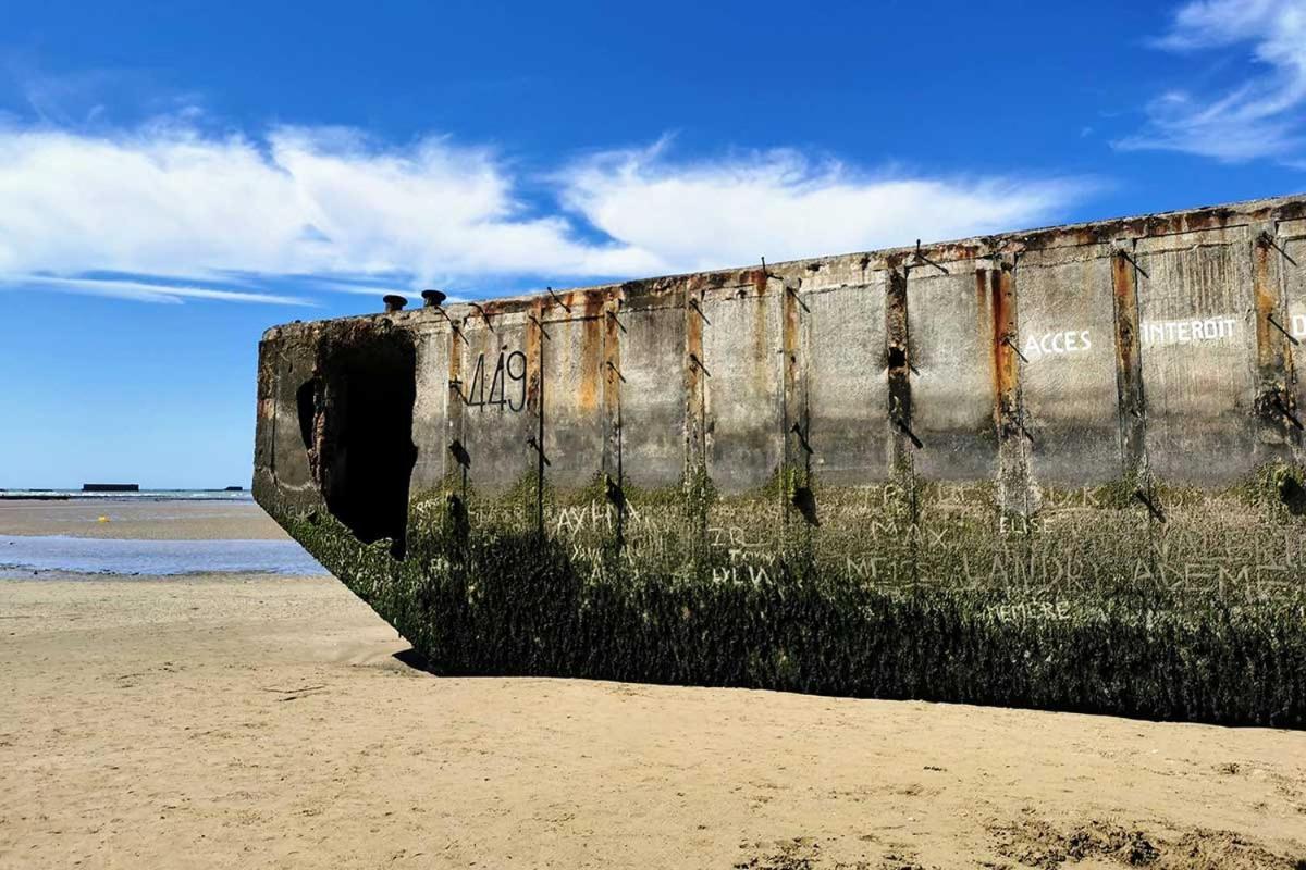 Les Pieds Dans L'Eau - Acces Direct A La Plage Bernieres-sur-Mer Exterior photo